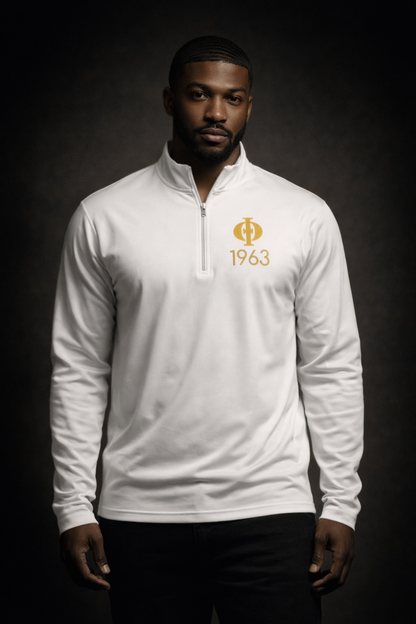 The IOTA Centaur Lightweight quarter-zip pullover